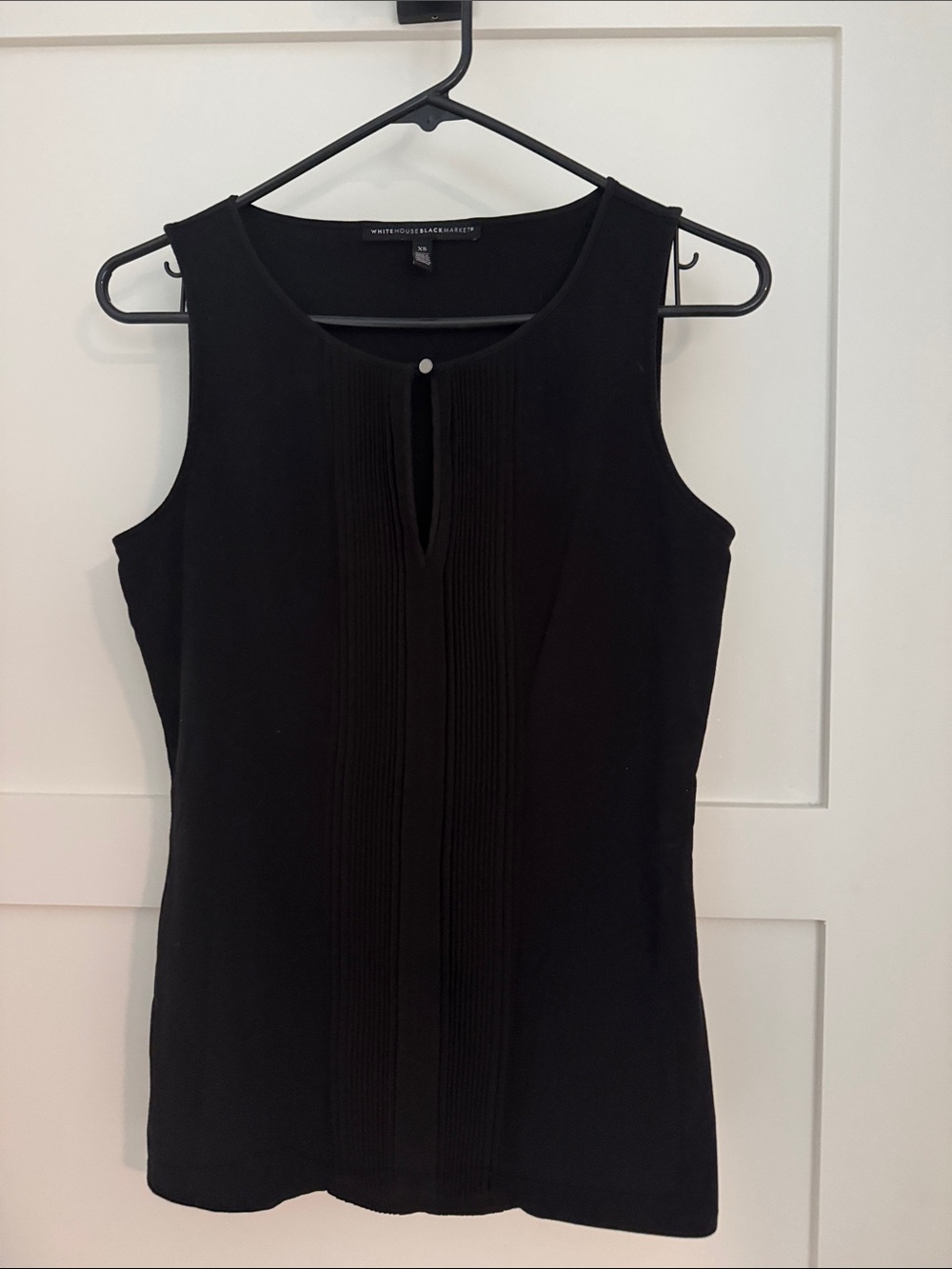 White House Black Market Black Pintuck Keyhole Tank